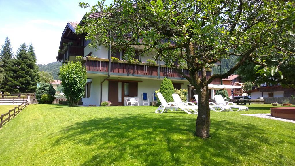 La Felce Bed & Breakfast Carisolo Dış mekan fotoğraf