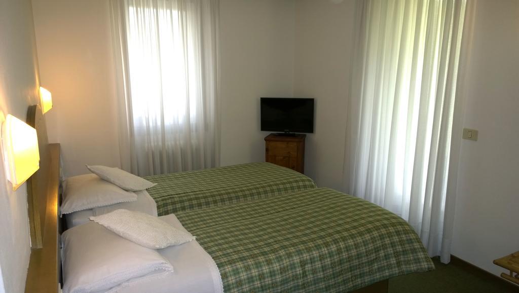 La Felce Bed & Breakfast Carisolo Oda fotoğraf